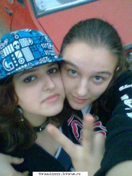 Yo ^_^ - poi...that's me :) Andreea...Cezara,Naru,Naraku,De - ~*~PiCtUr3s WiTh Us~*~