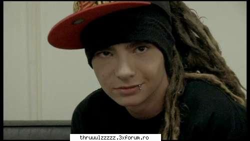 aici veti posta facute de voi (doar de voi) la fel ca si la bill 
doar ca vor fii cu tom :hi:  :zzz: