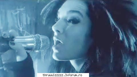 nici eu nu am filmulet cu bill facut de mn :rusine:  :rusine:  :rusine: k am sa fac..si am sa il pun