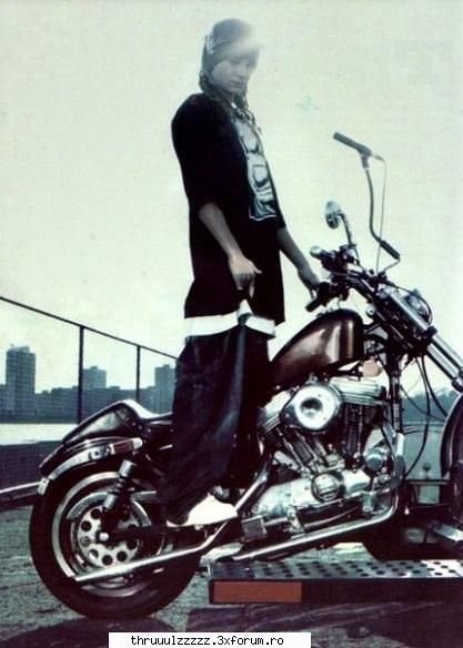 poze TOM KAULITZ - grrr...duuude...nu shtii k un Harley Davidson nu - ^#^Tom Kaulitz^#^