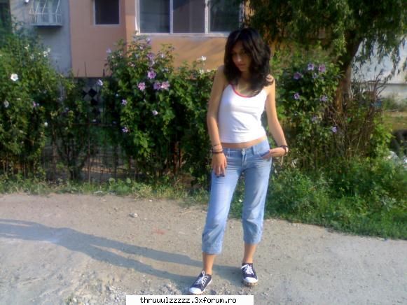 this is me - xXInReluareNuDoarexX - ~*~PiCtUr3s WiTh Us~*~